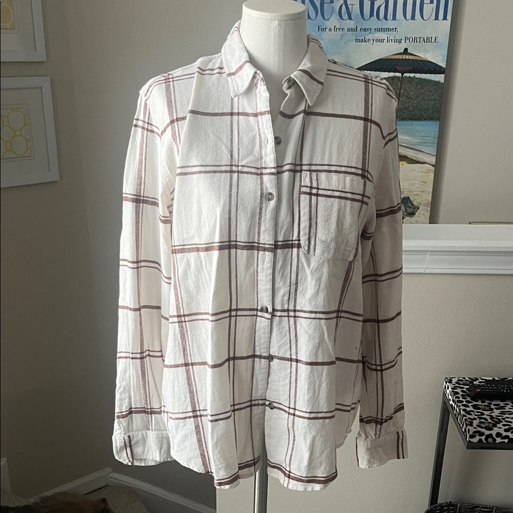 Universal Thread White and Red Checkered Flannel Shirt